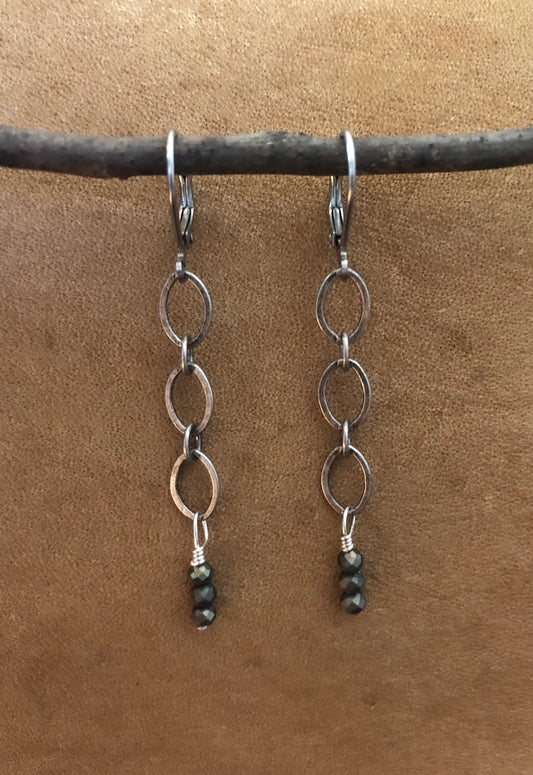 Raven Silver Metallic Faceted